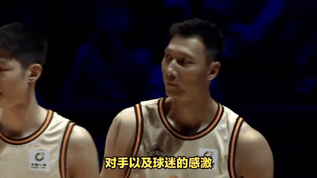篮球巨星突然退役，球坛再添别样风采的简单介绍